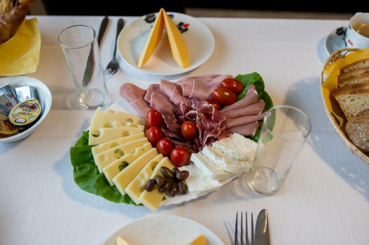 Vila Nicopole Art & Wine บราชอฟ ภายนอก รูปภาพ